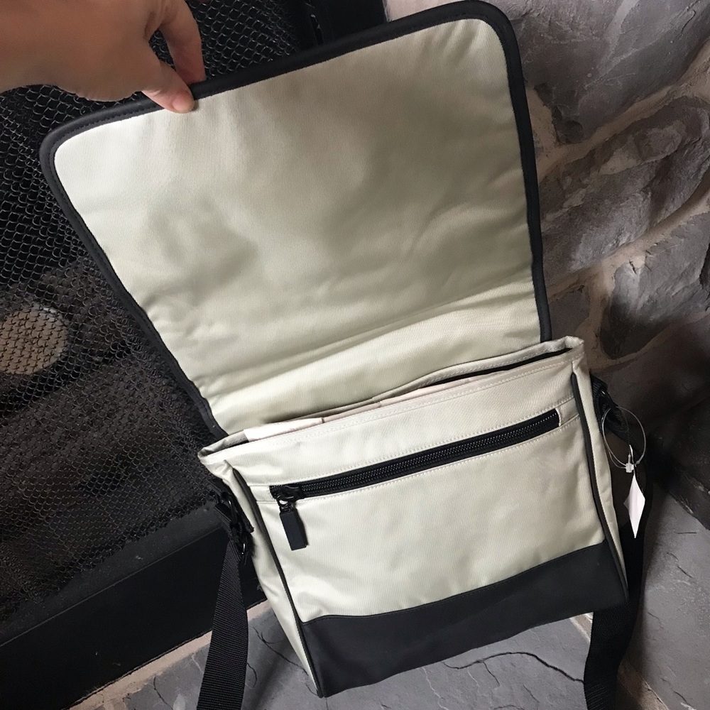 Ralph Lauren Polo MESSENGER Purse Bag! ❤️NWT Black - Picture 2 of 8